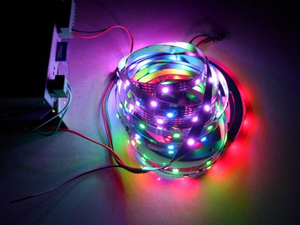 5mx apa104 smd rgb digital led pixel strip 72leds/m ;dc5v,white/black pcb ip30/ip65/ip67 strips
5mx apa104 smd rgb digital led pixel strip 72leds/m ;dc5v,white/black pcb ip30/ip65/ip67 strips