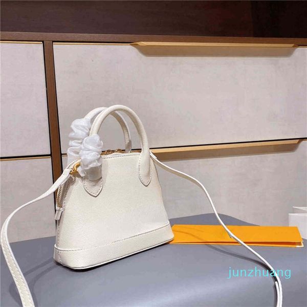 designer- women bags shoulder bags women handbag female white leather fashion tote shell package
designer- women bags shoulder bags women handbag female white leather fashion tote shell package