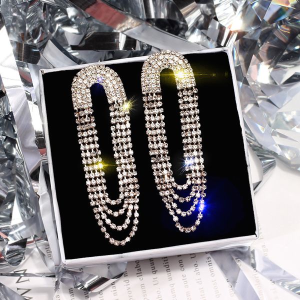 s925 silver needle new ear stud show earrings with diamond earrings long tassel claw chain earrings show thin girl
s925 silver needle new ear stud show earrings with diamond earrings long tassel claw chain earrings show thin girl