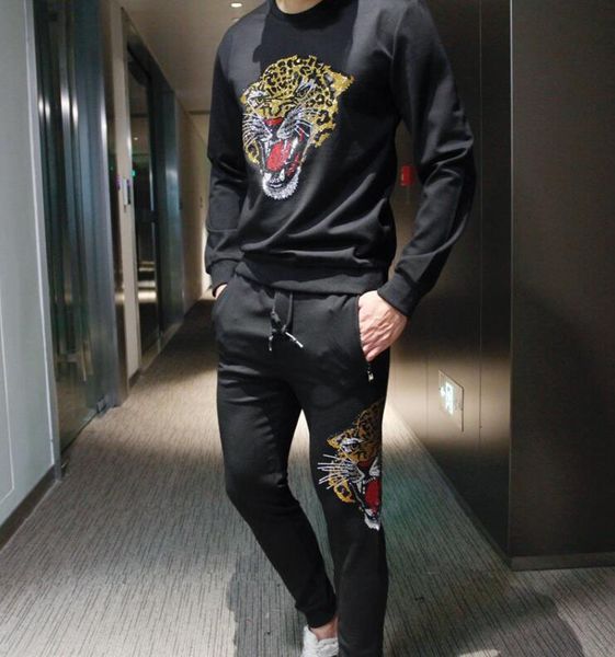 men's tracksuits winter training together thicken hoodies + suit pants veloped sweatpants casual sports ensemble 2pcs puncture clothes, Gray
men's tracksuits winter training together thicken hoodies + suit pants veloped sweatpants casual sports ensemble 2pcs puncture clothes, Gray