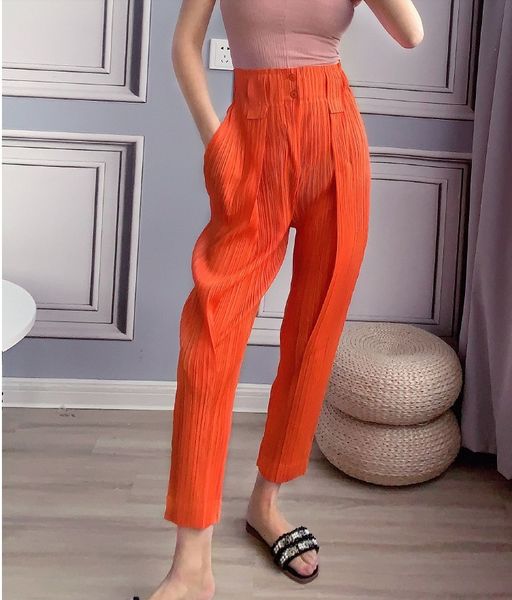 dresses beauty fashion show thin fold female foot buttons trousers harem pants, White
dresses beauty fashion show thin fold female foot buttons trousers harem pants, White