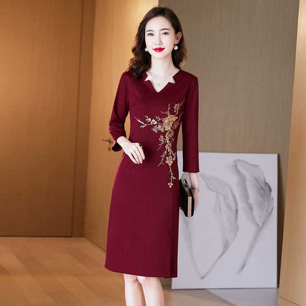 luxury party evening dress ed autumn improved cheongsam middle-aged xi -in-law attended the high-grade irregular, White;pink
luxury party evening dress ed autumn improved cheongsam middle-aged xi -in-law attended the high-grade irregular, White;pink