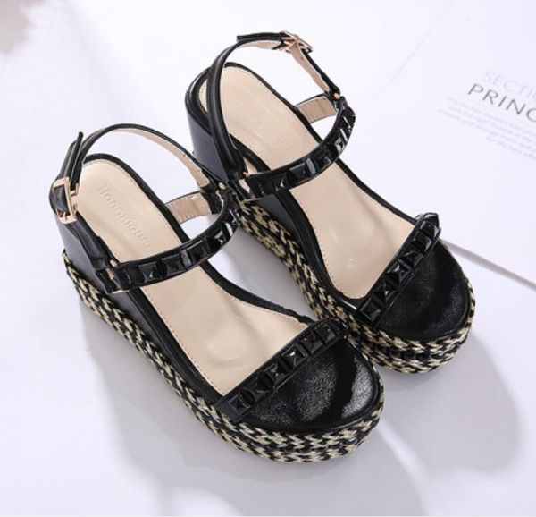 2021 beach-slippers sandals non-slip spring/summer women ladies foam-sole outdoor durable, Black
2021 beach-slippers sandals non-slip spring/summer women ladies foam-sole outdoor durable, Black
