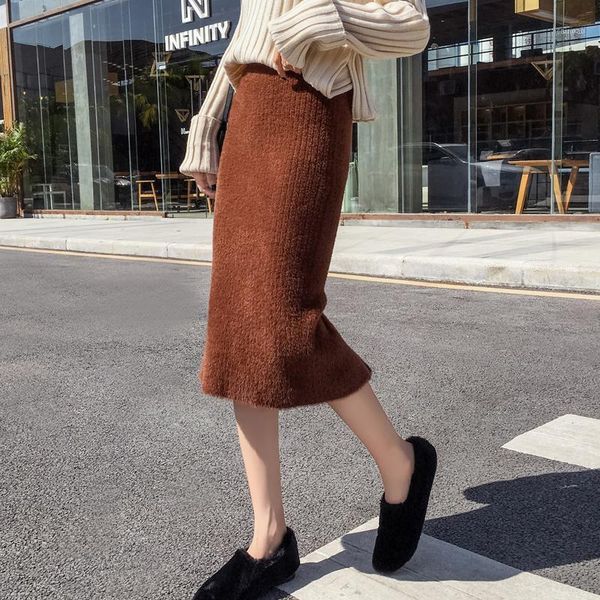 women's elegant mink cashmere fur midi skirt female korean casual high waist knitted warm back splits mohair skirts 2021 winter, Black
women's elegant mink cashmere fur midi skirt female korean casual high waist knitted warm back splits mohair skirts 2021 winter, Black