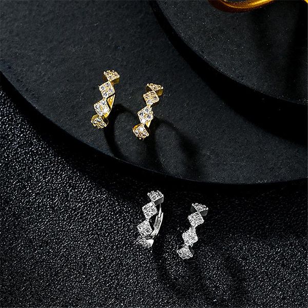 hoop & huggie 2021 arrival trendy sweet geometric zircon men and women retro earrings for fashion crystal jewelry, Golden;silver
hoop & huggie 2021 arrival trendy sweet geometric zircon men and women retro earrings for fashion crystal jewelry, Golden;silver