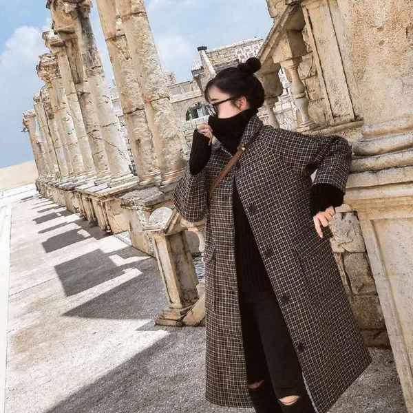 wool coat women's autumn and winter kong chic suit collar medium long bird trend, Black;brown
wool coat women's autumn and winter kong chic suit collar medium long bird trend, Black;brown