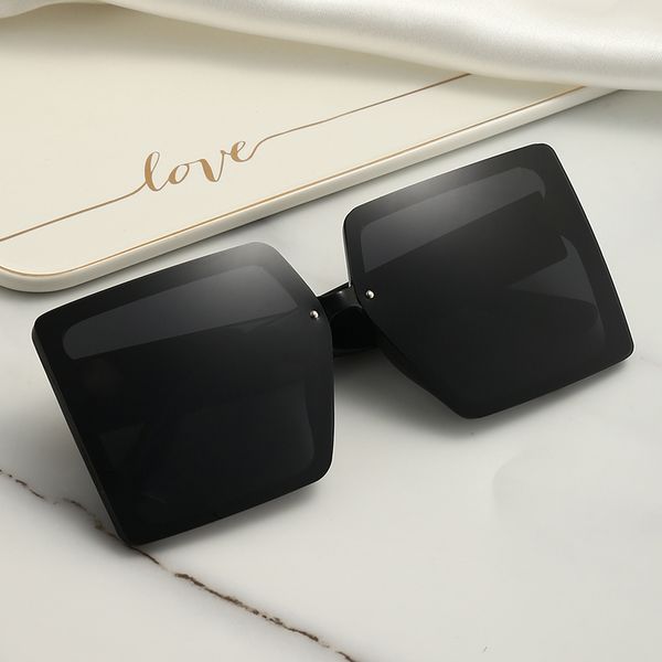oversized fashion women vintage sunglasses eyewear feminino big shade uv400 design, White;black
oversized fashion women vintage sunglasses eyewear feminino big shade uv400 design, White;black