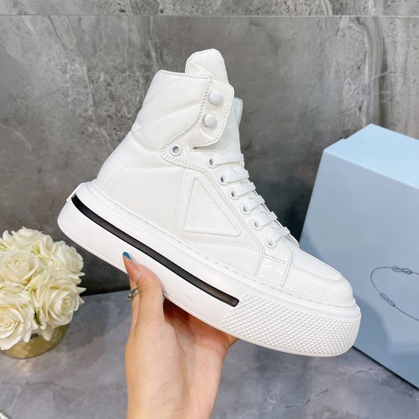 designer high-end trendy casual high-women's shoes, fashionable and versatile, bright colors, comfortable ,wear-resistant, size 35-40, Black
designer high-end trendy casual high-women's shoes, fashionable and versatile, bright colors, comfortable ,wear-resistant, size 35-40, Black