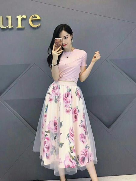 irregular t shirt+mesh skirts suits vintage women bowknot solid floral skirt sets for elegant woman two piece dress, White
irregular t shirt+mesh skirts suits vintage women bowknot solid floral skirt sets for elegant woman two piece dress, White