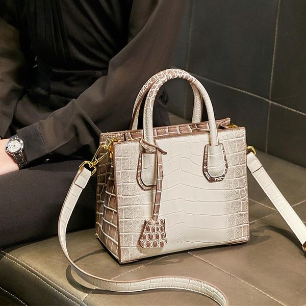 evening bags genuine leather handbags 2021 all-match high-end retro small square bag trend shoulder diagonal purses and luxury
evening bags genuine leather handbags 2021 all-match high-end retro small square bag trend shoulder diagonal purses and luxury