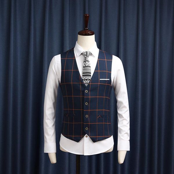 men's vests 2021 men vest deep blue plaid england style fashion slim business spring autumn suits single breasted v neck, Black;white
men's vests 2021 men vest deep blue plaid england style fashion slim business spring autumn suits single breasted v neck, Black;white