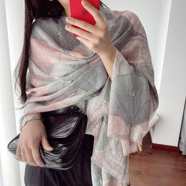scarves 90*180cm ginkgo luxury casual high-quality women's warm scarf shawl bandana thin elegant multifunction retro printed, Blue;gray
scarves 90*180cm ginkgo luxury casual high-quality women's warm scarf shawl bandana thin elegant multifunction retro printed, Blue;gray
