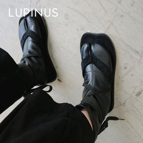 fashion split toe women boots punk style female ninja retro flat socks ankle for, Black
fashion split toe women boots punk style female ninja retro flat socks ankle for, Black
