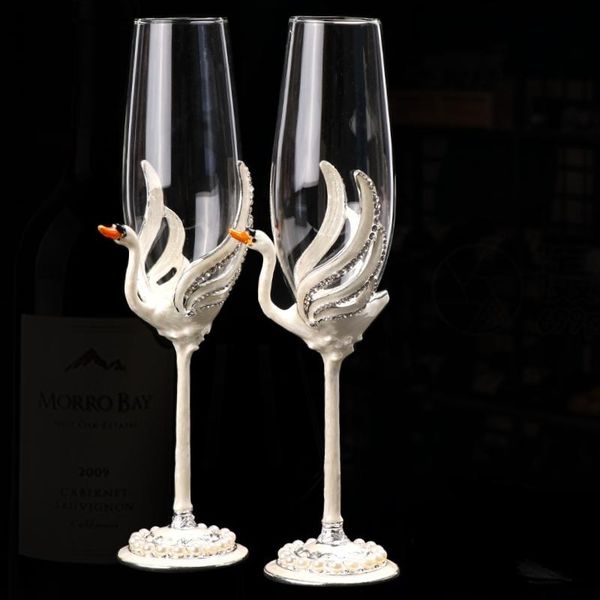 wine glasses 2pcs wedding swan heart shape rhinestone pearl goblet lovers anniversary red champagne cup nice implication gift drinkware
wine glasses 2pcs wedding swan heart shape rhinestone pearl goblet lovers anniversary red champagne cup nice implication gift drinkware