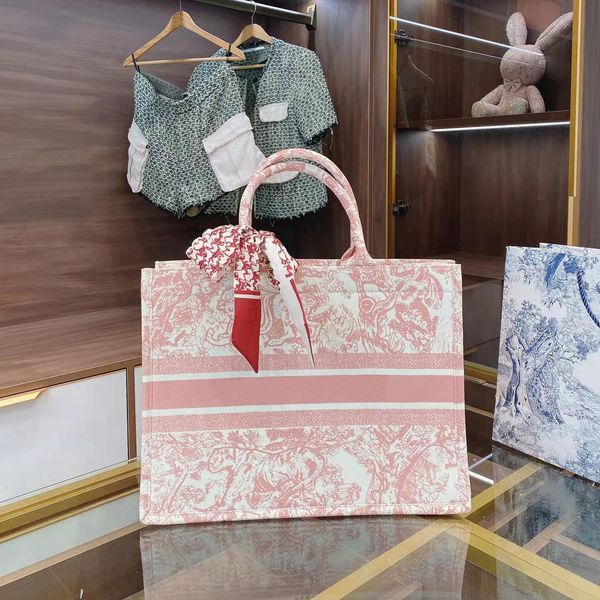 luxury designers bags handbags fashion shoulderbags classic style large capacity shopping bags size 36*28cm exquisite embroidery is great
luxury designers bags handbags fashion shoulderbags classic style large capacity shopping bags size 36*28cm exquisite embroidery is great