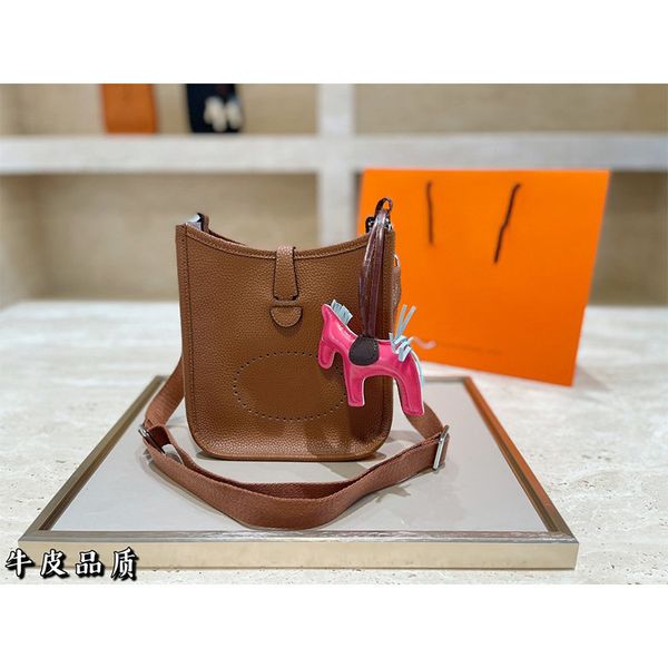 spring, women luxurys hand bags summer, autumn and winter series messenger love home simple fashion cowhide bucket women's send pony pe
spring, women luxurys hand bags summer, autumn and winter series messenger love home simple fashion cowhide bucket women's send pony pe