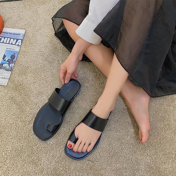 women slippers 2021 summer casual beach shoes vintage clip toe black sandals fashion home outdoor flat slides flip flops
women slippers 2021 summer casual beach shoes vintage clip toe black sandals fashion home outdoor flat slides flip flops