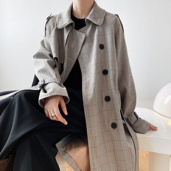 women's trench coats 2021 autumn houndstooth long coat women double breasted slim waist with belt female outwear windbreaker, Tan;black
women's trench coats 2021 autumn houndstooth long coat women double breasted slim waist with belt female outwear windbreaker, Tan;black