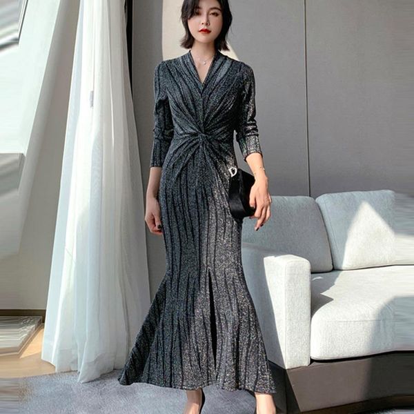 casual dresses 2021 women long party v-neck elegant ankle-length shine mermaid dress sleeve silver color vestidos, Black;gray
casual dresses 2021 women long party v-neck elegant ankle-length shine mermaid dress sleeve silver color vestidos, Black;gray