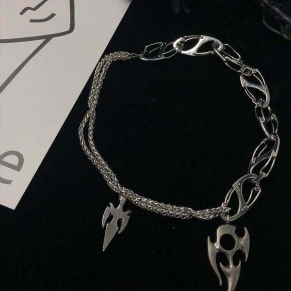 chokers alloy multilayer flame clavicle chain necklace for women pendant ewelry party gifts body accessories, Golden;silver
chokers alloy multilayer flame clavicle chain necklace for women pendant ewelry party gifts body accessories, Golden;silver