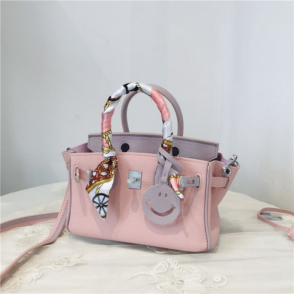 2021 new leather women s bag litchi pattern layer cow leather bag single shoulder messenger portable leisure bag classic
2021 new leather women s bag litchi pattern layer cow leather bag single shoulder messenger portable leisure bag classic