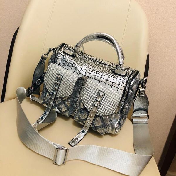evening bags rhinestone women's bag large capacity handbag tote cusual black/silvetr shoulder crossbody bolsa rivet ladies
evening bags rhinestone women's bag large capacity handbag tote cusual black/silvetr shoulder crossbody bolsa rivet ladies