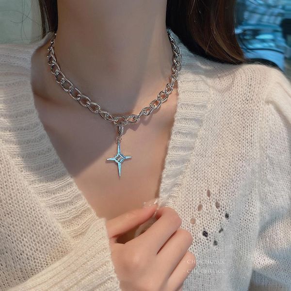 chokers inshe house cross star necklace 2021 female hip-hop chain male simple accessories, Golden;silver
chokers inshe house cross star necklace 2021 female hip-hop chain male simple accessories, Golden;silver