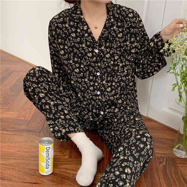 sleepwear korean sweet printing leopard two pieces home wear autumn soft cardigans chic fashion women pajamas set, Black;red
sleepwear korean sweet printing leopard two pieces home wear autumn soft cardigans chic fashion women pajamas set, Black;red