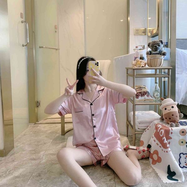 silk like pajamas women's summer short sleeve thin home wear two piece ice shorts suit, Black;red
silk like pajamas women's summer short sleeve thin home wear two piece ice shorts suit, Black;red