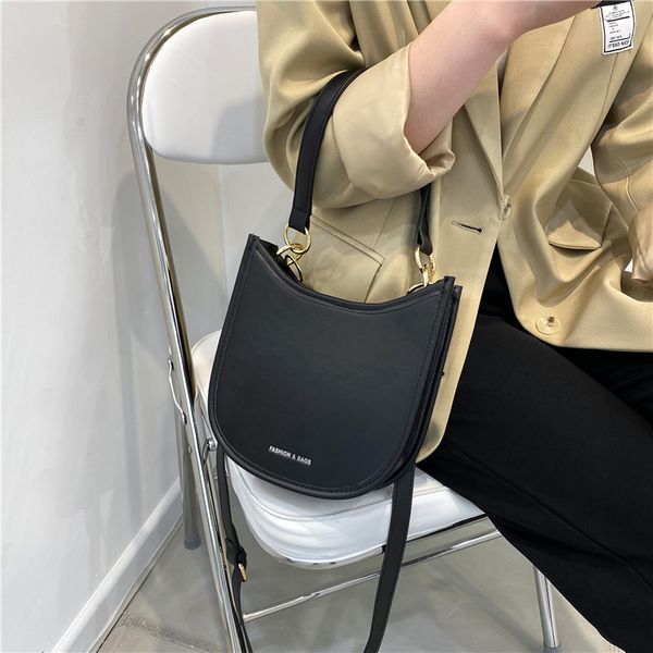 2021 summer new family fresh and sweet business commuting ol one shoulder saddle portable k messenger bag
2021 summer new family fresh and sweet business commuting ol one shoulder saddle portable k messenger bag