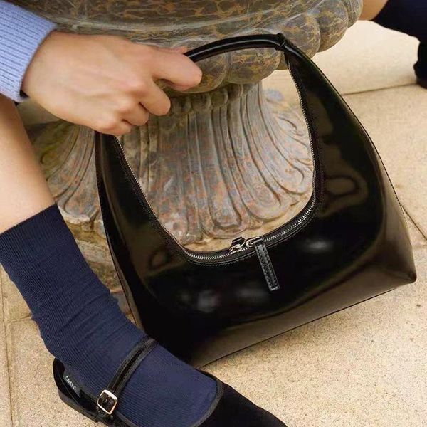 evening bags fashion patent pu leather women shoulder bag croissant half moon handbags casual baguette shape underarm women's
evening bags fashion patent pu leather women shoulder bag croissant half moon handbags casual baguette shape underarm women's