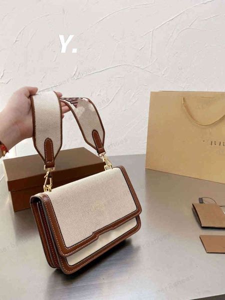 with box designer women's cowhide linen fabric barre camera shoulder bag size 21*15cm
with box designer women's cowhide linen fabric barre camera shoulder bag size 21*15cm