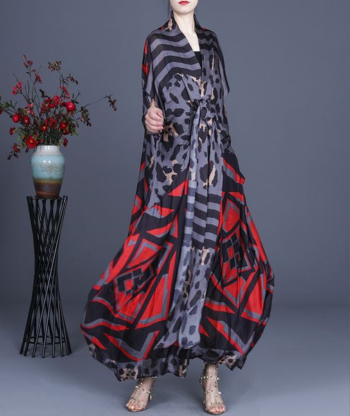2021 sexy short sleeve of floral silk casual summer ladies maxi long dress femme robe, Black;gray
2021 sexy short sleeve of floral silk casual summer ladies maxi long dress femme robe, Black;gray