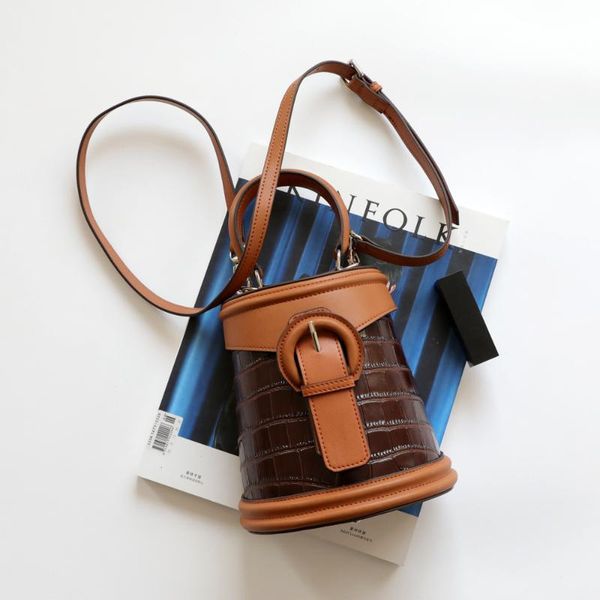evening bags 2021 color contrast crocodile bucket bag semi leather box one shoulder messenger
evening bags 2021 color contrast crocodile bucket bag semi leather box one shoulder messenger