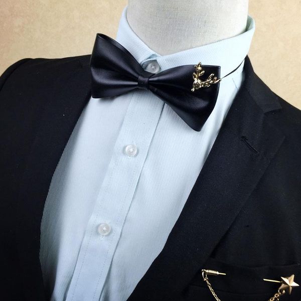 pins, brooches high-end british leather rhinestone bow tie brooch men's shirt lapel pins and bowtie cravat wedding jewelry accessories, Gray
pins, brooches high-end british leather rhinestone bow tie brooch men's shirt lapel pins and bowtie cravat wedding jewelry accessories, Gray