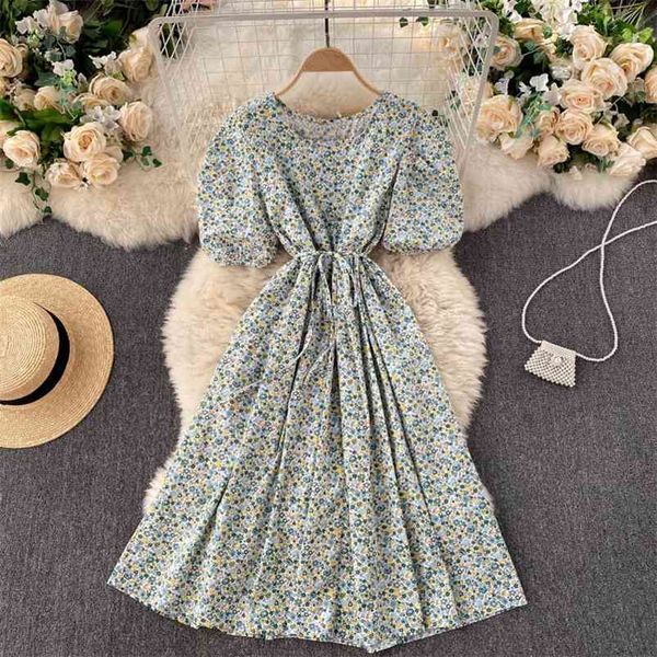 summer floral vestidos female puff sleeve retro square neck lace slim french holiday midi dress gk524 210507, Black;gray
summer floral vestidos female puff sleeve retro square neck lace slim french holiday midi dress gk524 210507, Black;gray