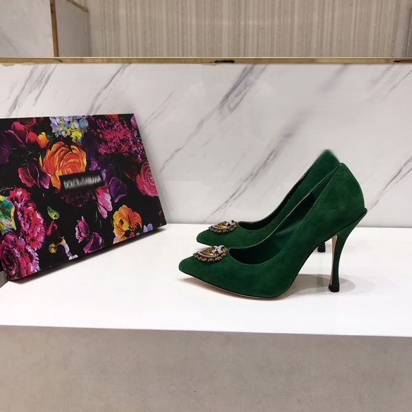 2021 good quality fashion women luxurys designers shoes designer sandals womens luxury high heels sandal dress shoess with box size 35-41 -g, Black
2021 good quality fashion women luxurys designers shoes designer sandals womens luxury high heels sandal dress shoess with box size 35-41 -g, Black
