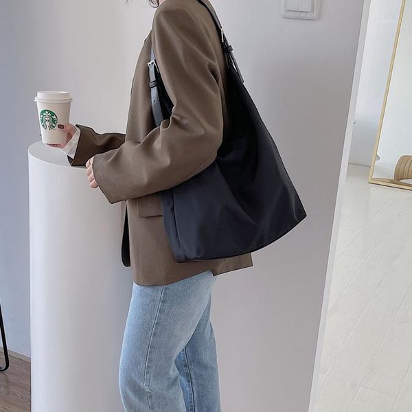 evening bags 2021 nylon women's middle zipper handbags large capacity ladies shoulder bag female oxter wholesale
evening bags 2021 nylon women's middle zipper handbags large capacity ladies shoulder bag female oxter wholesale