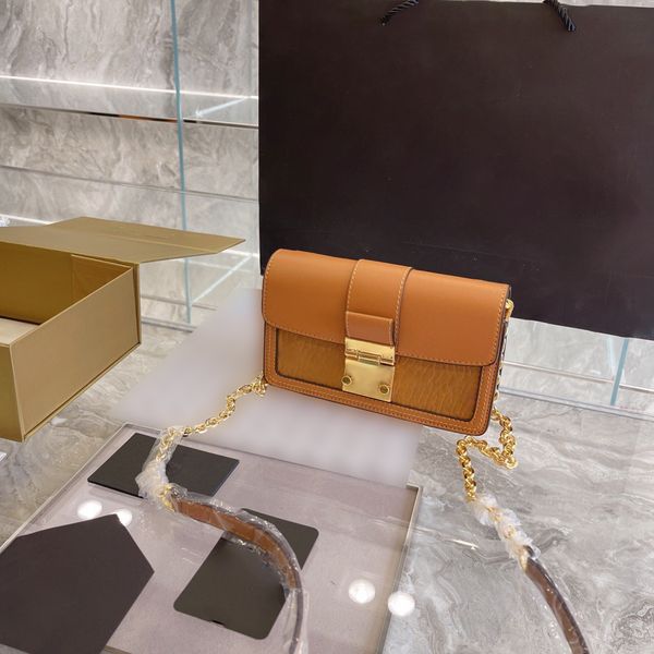 designer mini luxury shoulder bags handbag cross body women's fashion brand purse artwork tote bag two-tone letter chains handbags
designer mini luxury shoulder bags handbag cross body women's fashion brand purse artwork tote bag two-tone letter chains handbags