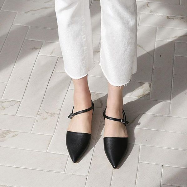 korean version of 2021 summer women's shoes flat pointy hollow sandals baotou joker strap women slippers, Black
korean version of 2021 summer women's shoes flat pointy hollow sandals baotou joker strap women slippers, Black