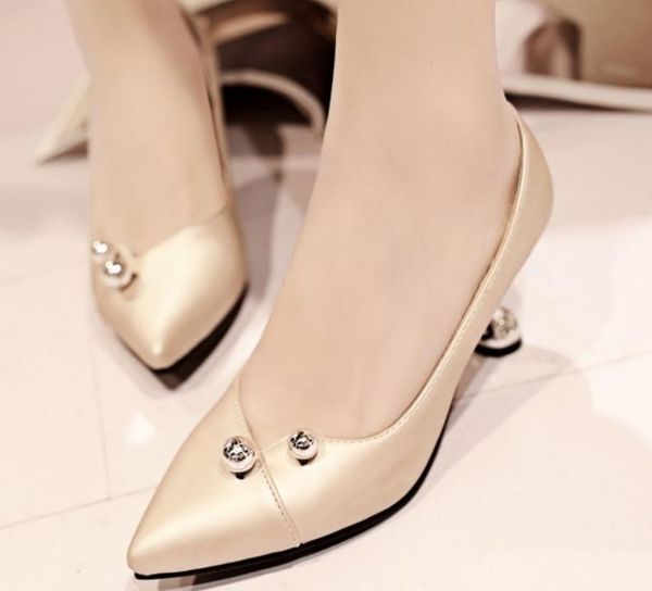 dress shoes 2021 women's in spring and autumn with style high heel pointed end, Black
dress shoes 2021 women's in spring and autumn with style high heel pointed end, Black
