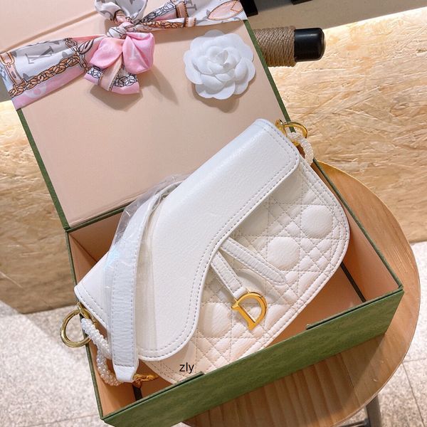 handbag 2021 saddle bag diozzi hand-held cross carrying rhombic simple atmosphere net red women's presbyopia canvas shoulder versatile
handbag 2021 saddle bag diozzi hand-held cross carrying rhombic simple atmosphere net red women's presbyopia canvas shoulder versatile