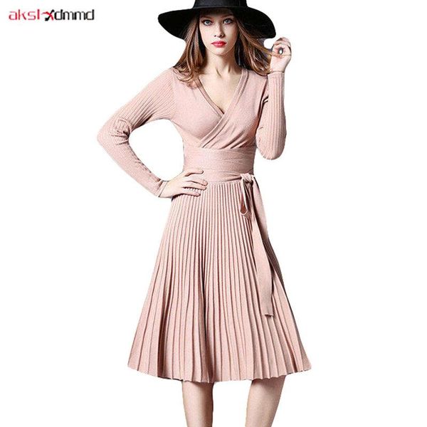 casual dresses knitted dress women 2021 autumn solid color white black red v-neck knee-length formal elegant vestido ac029, Black;gray
casual dresses knitted dress women 2021 autumn solid color white black red v-neck knee-length formal elegant vestido ac029, Black;gray