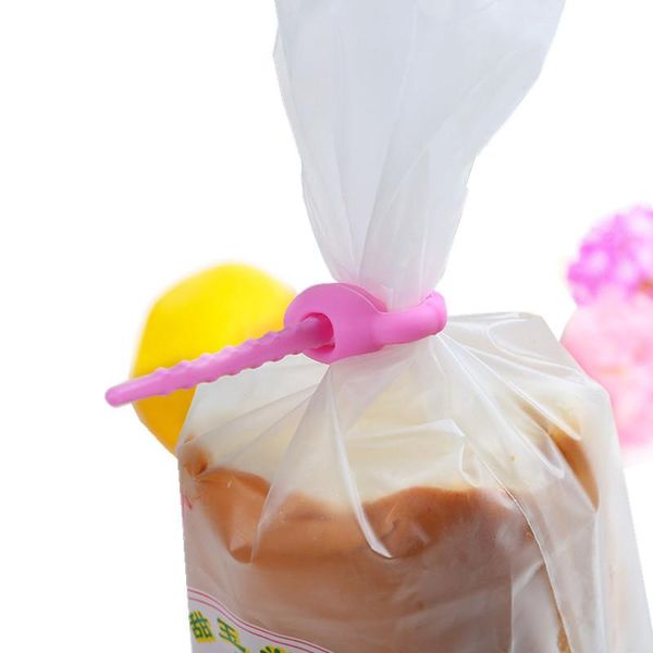bag clips 100% food grade silicone ties, cable management, zip tie twist, all-purpose multi-use clip, bread tie, saver
bag clips 100% food grade silicone ties, cable management, zip tie twist, all-purpose multi-use clip, bread tie, saver