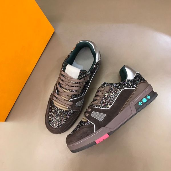 2021 new designer fashion luxury casual men's shoes calfskin material, sequin elements, comfortable and non-slip, Black
2021 new designer fashion luxury casual men's shoes calfskin material, sequin elements, comfortable and non-slip, Black
