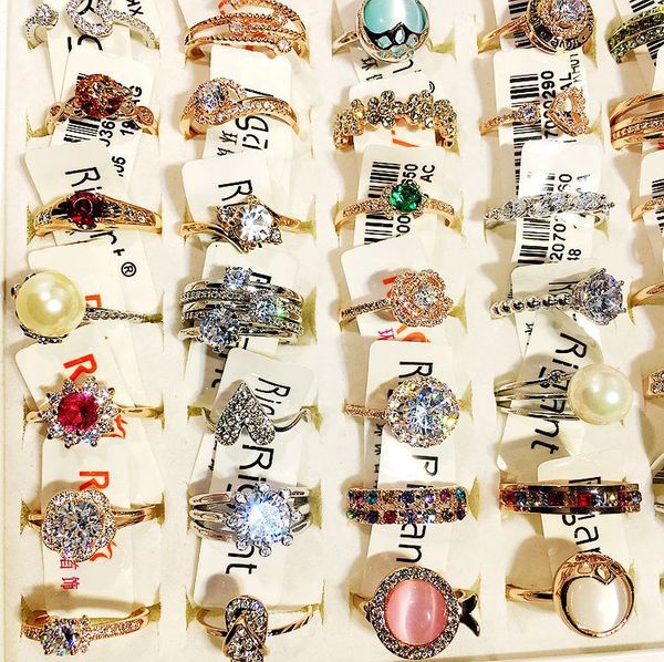alloy zircon crystal rhinestone pearl opal ring shine light gorgeous simple micro inlaid ring mixed style size, Golden;silver
alloy zircon crystal rhinestone pearl opal ring shine light gorgeous simple micro inlaid ring mixed style size, Golden;silver