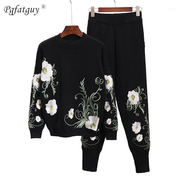 two piece dress 2021 women's korean version of ladies embroidery plant flowers long-sleeved sweater kintted pants fashion suit two-piec, White
two piece dress 2021 women's korean version of ladies embroidery plant flowers long-sleeved sweater kintted pants fashion suit two-piec, White