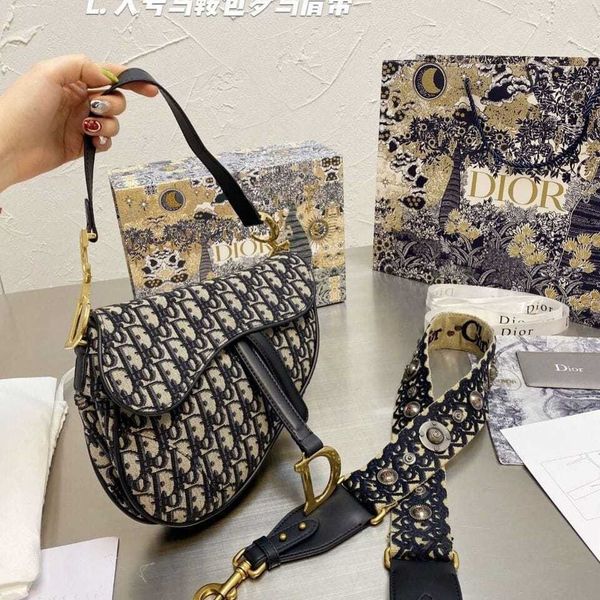 d di ce 2021 casual and fashionable portable messenger shoulder bag saddle bag women's zly bags handbag women luxurys bags
d di ce 2021 casual and fashionable portable messenger shoulder bag saddle bag women's zly bags handbag women luxurys bags