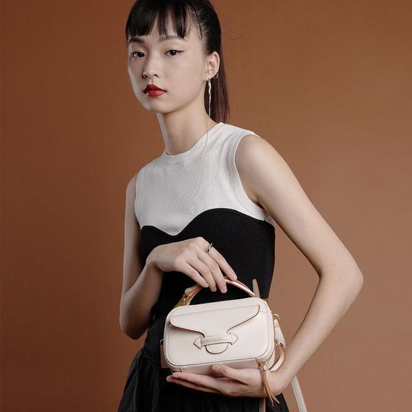 evening bags genuine leather handbag for woman crossbody shoulder bag 2021 fashion mobile phone lady
evening bags genuine leather handbag for woman crossbody shoulder bag 2021 fashion mobile phone lady