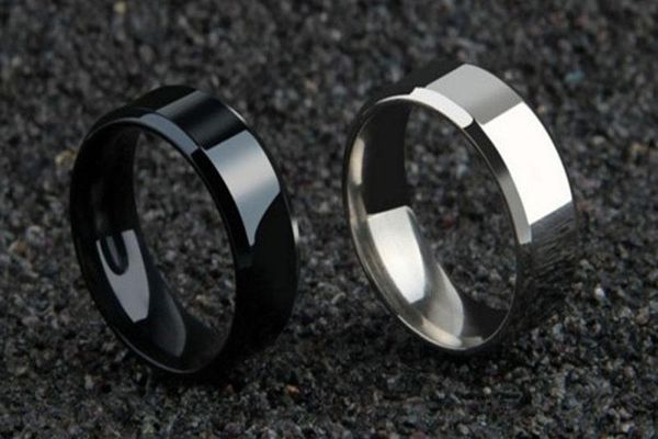 wedding rings hope selling men's titanium steel ring retro creative fashion trend, Slivery;golden
wedding rings hope selling men's titanium steel ring retro creative fashion trend, Slivery;golden